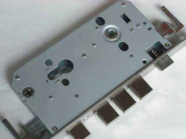 河西24小时上门开锁公司