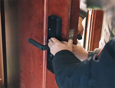 河西24小时上门开锁公司